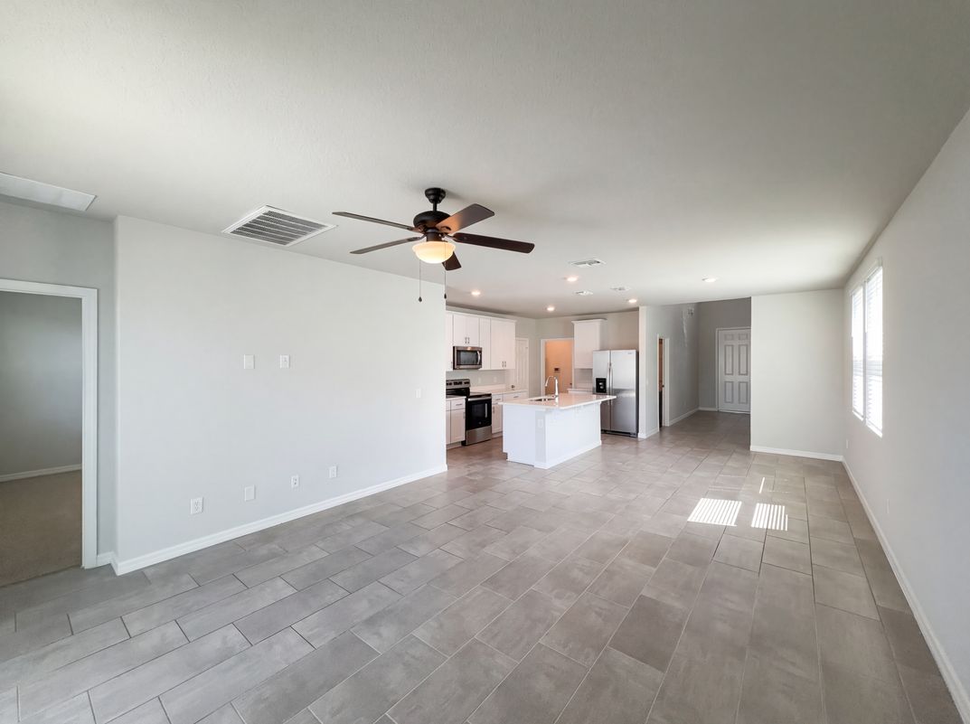 Photo 10 of 25 of 3092 Bella Vista Dr, Davenport, FL