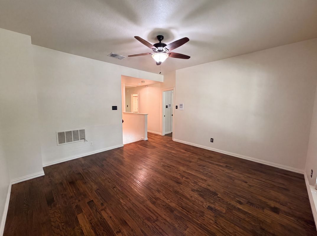 Photo 15 of 38 of 4606 Mill Wood Dr, Colleyville, TX