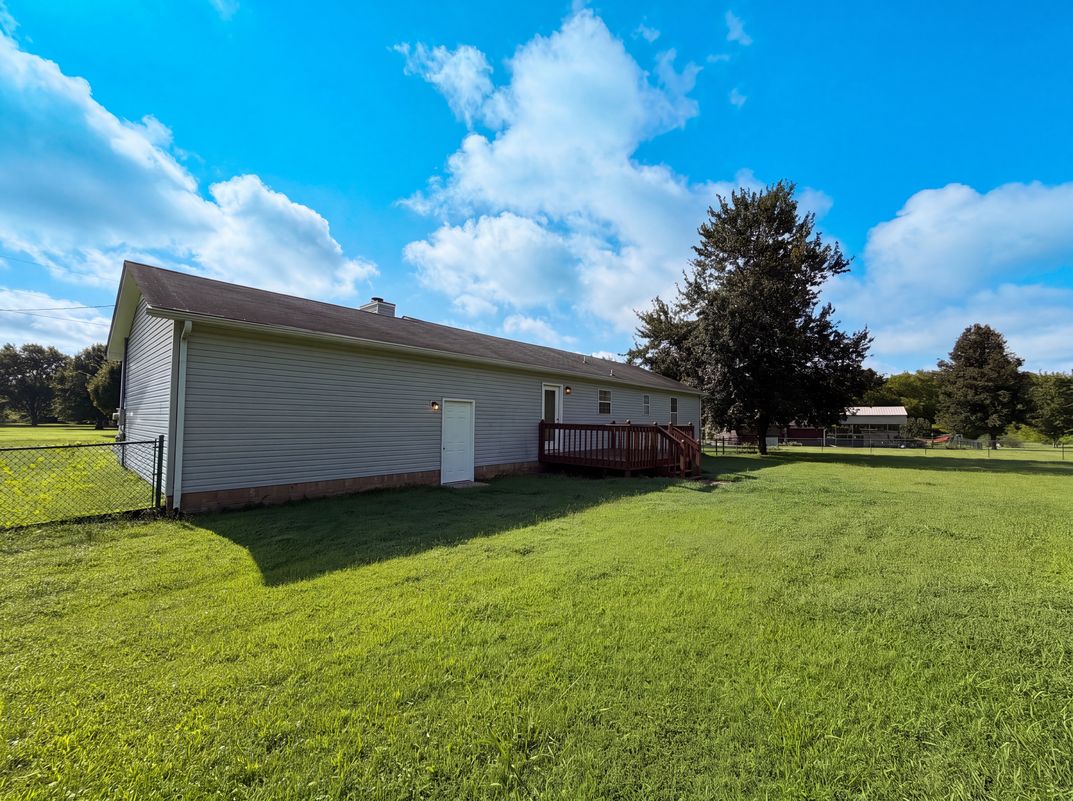 Photo 21 of 22 of 1112 Claire Dr, Spring Hill, TN