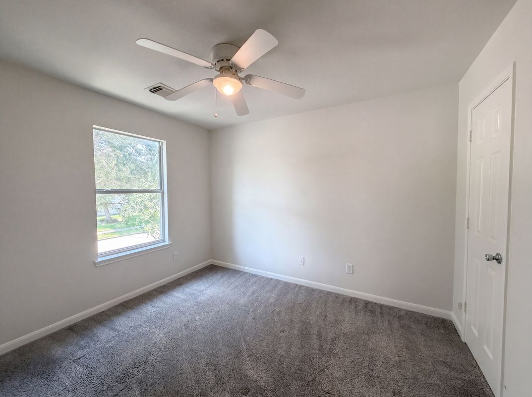 Photo 16 of 23 of 2711 Skyview Trace Ct, Houston, TX