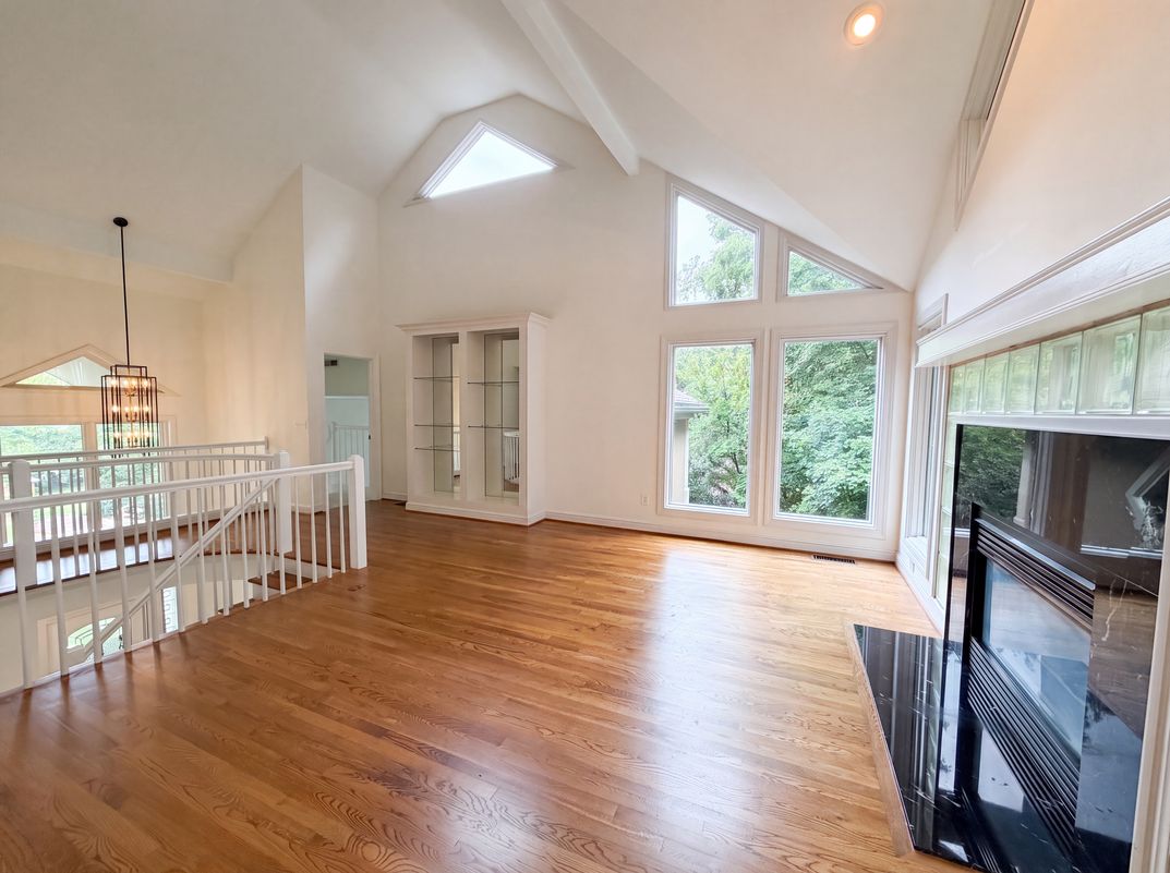 Photo 9 of 84 of 7030 Willowick Dr, Brentwood, TN