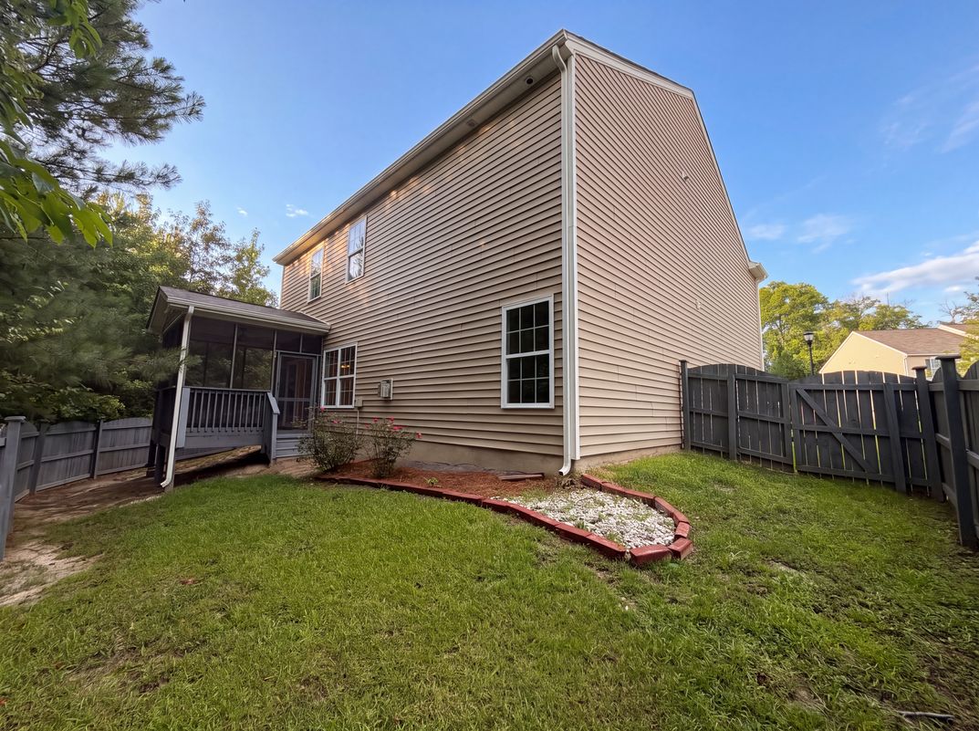 Photo 5 of 30 of 1144 Campbell Ridge Dr, Elgin, SC