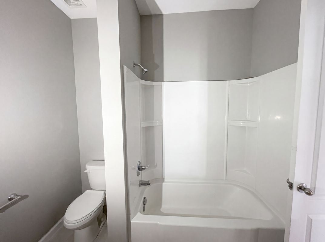 Photo 18 of 29 of 2526 W End Dr, Saint Cloud, FL