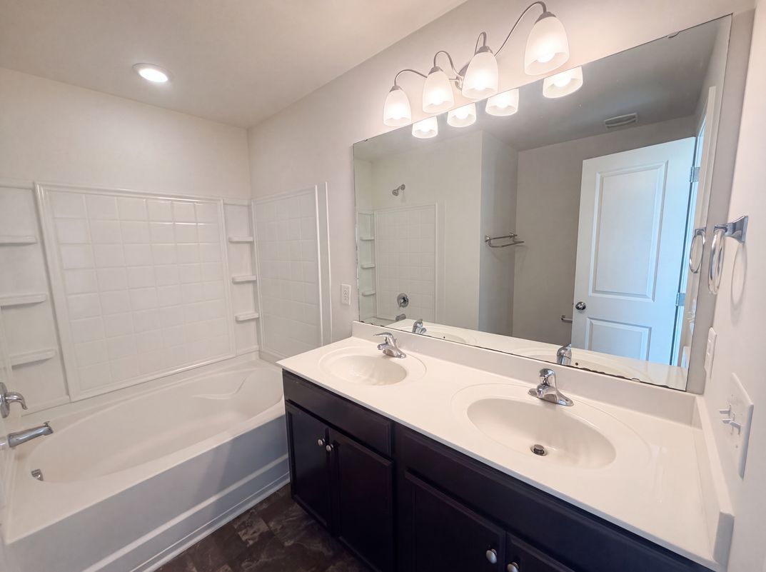 Photo 9 of 28 of 6800 Olivia Ct, Whitsett, NC