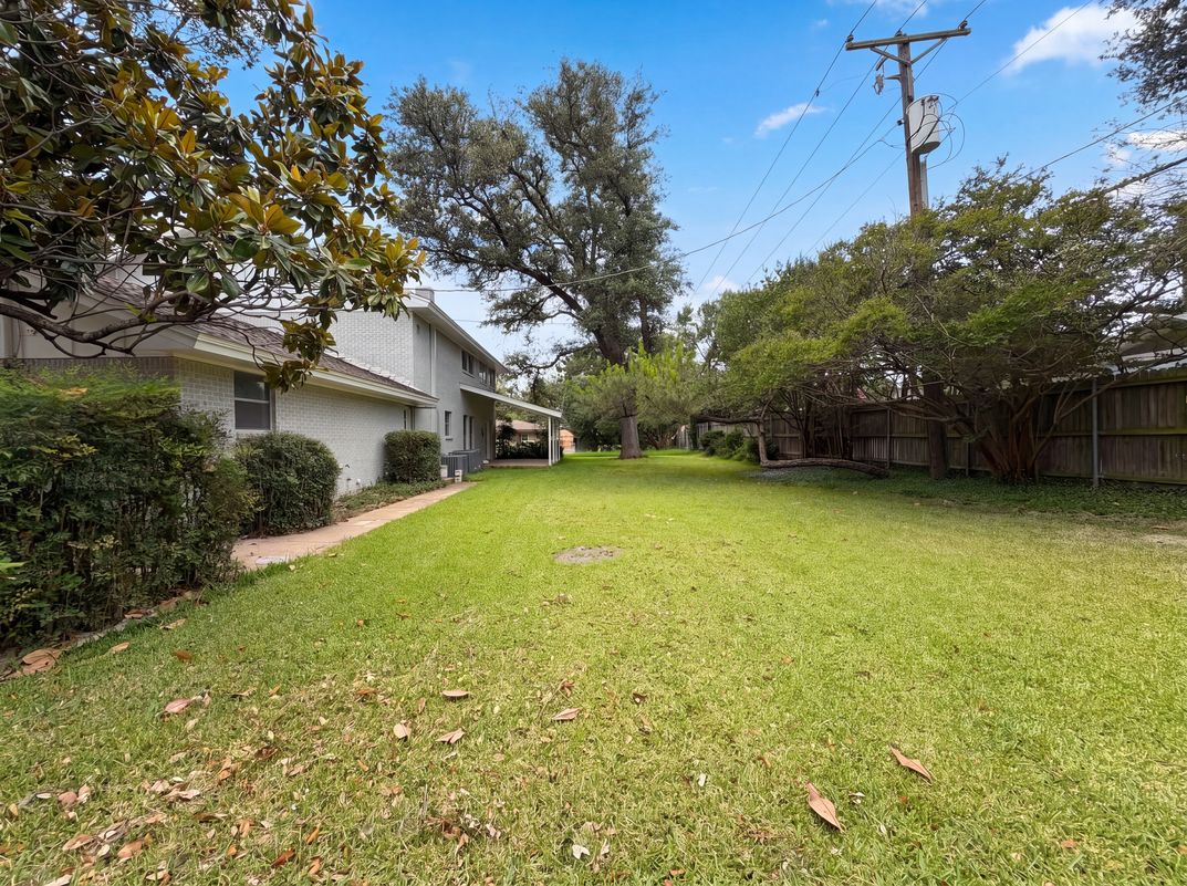Photo 21 of 23 of 4612 Kenway Ct, Fort Worth, TX