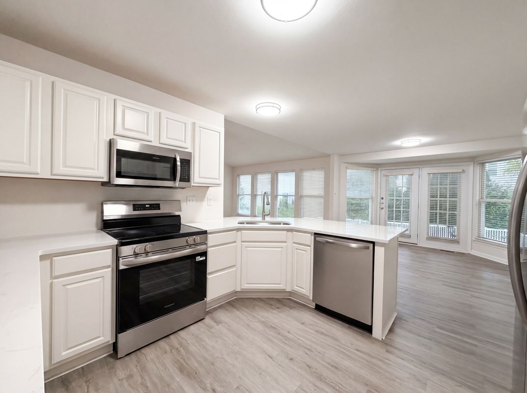 Photo 10 of 26 of 2212 Harborside Dr, DARDENNE PRAIRIE, MO