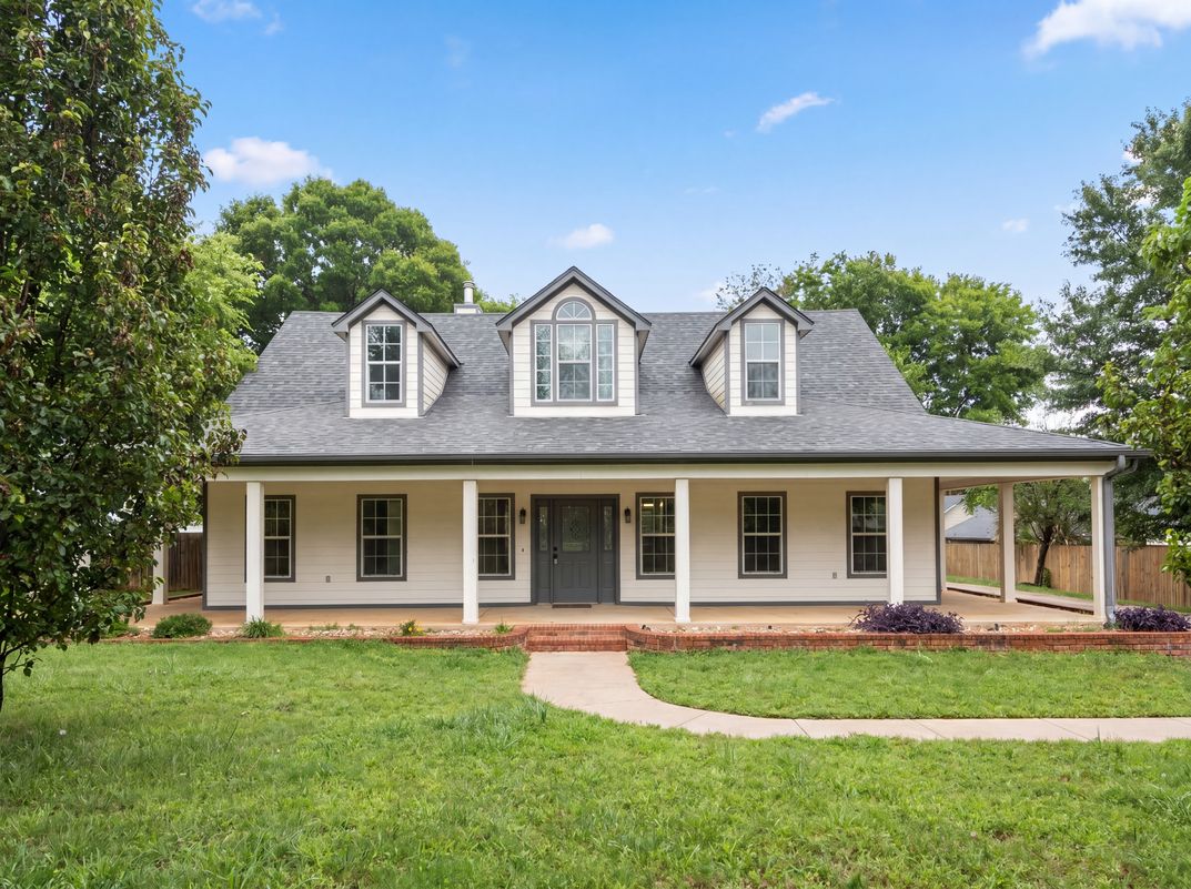 Property photo 1 of 302 Bascom Rd