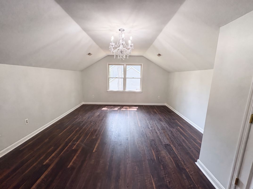 Photo 10 of 27 of 6401 Forest Grove Dr, Fredericksburg, VA
