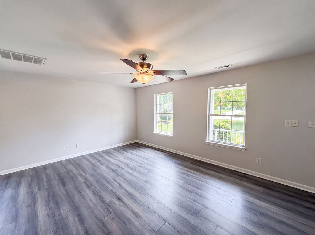 Photo 16 of 21 of 11220 Northwoods Forest Dr, Charlotte, NC