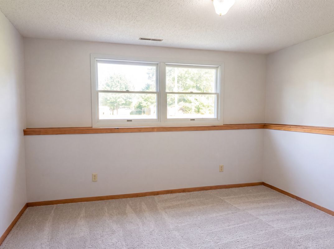 Photo 11 of 26 of 1720 24th Ave SE, Rochester, MN