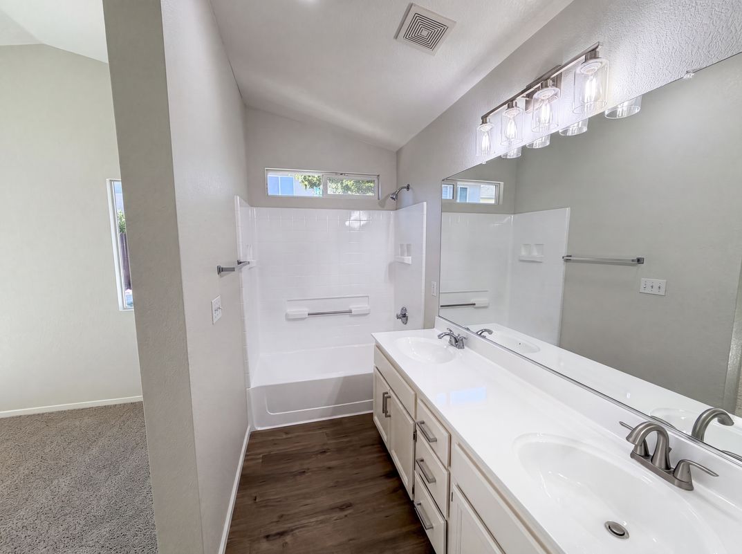 Photo 27 of 45 of 1570 Arcola Ave, Sacramento, CA