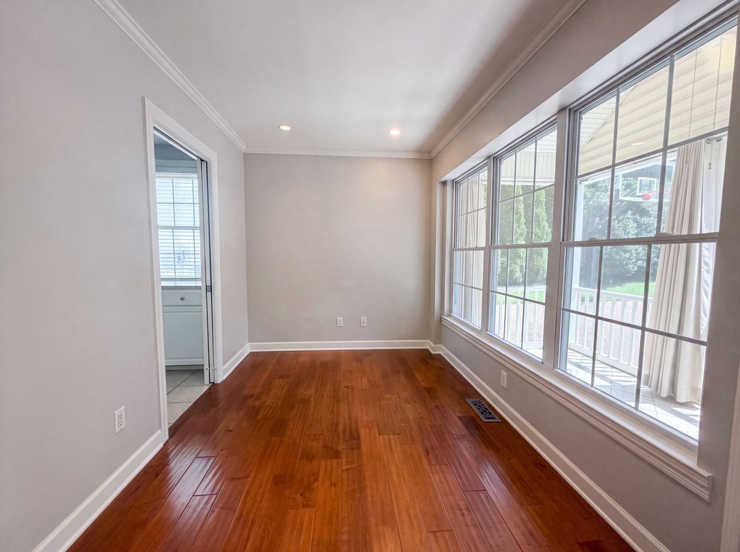 Photo 15 of 23 of 608 Estes Rd, Nashville, TN