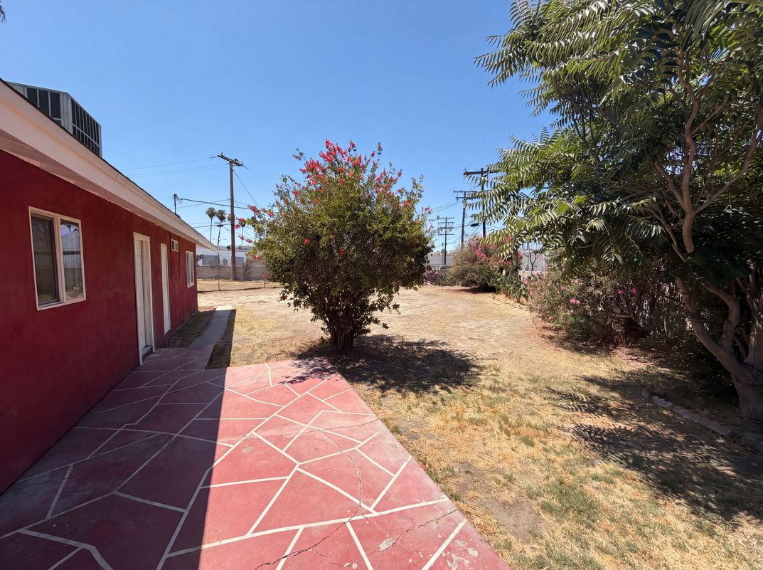 Photo 18 of 20 of 215 Laurel Ln, Hemet, CA