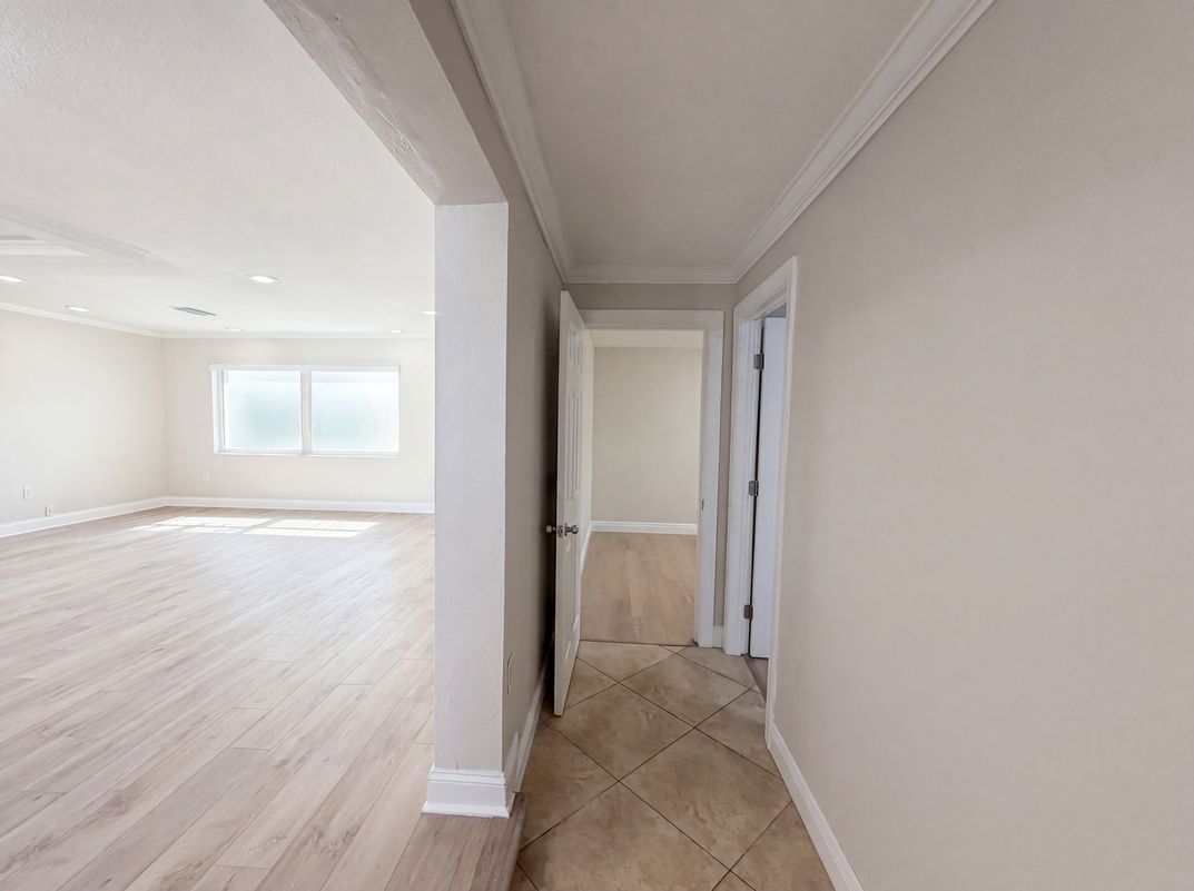 Photo 11 of 23 of 5306 3rd St W, Bradenton, FL