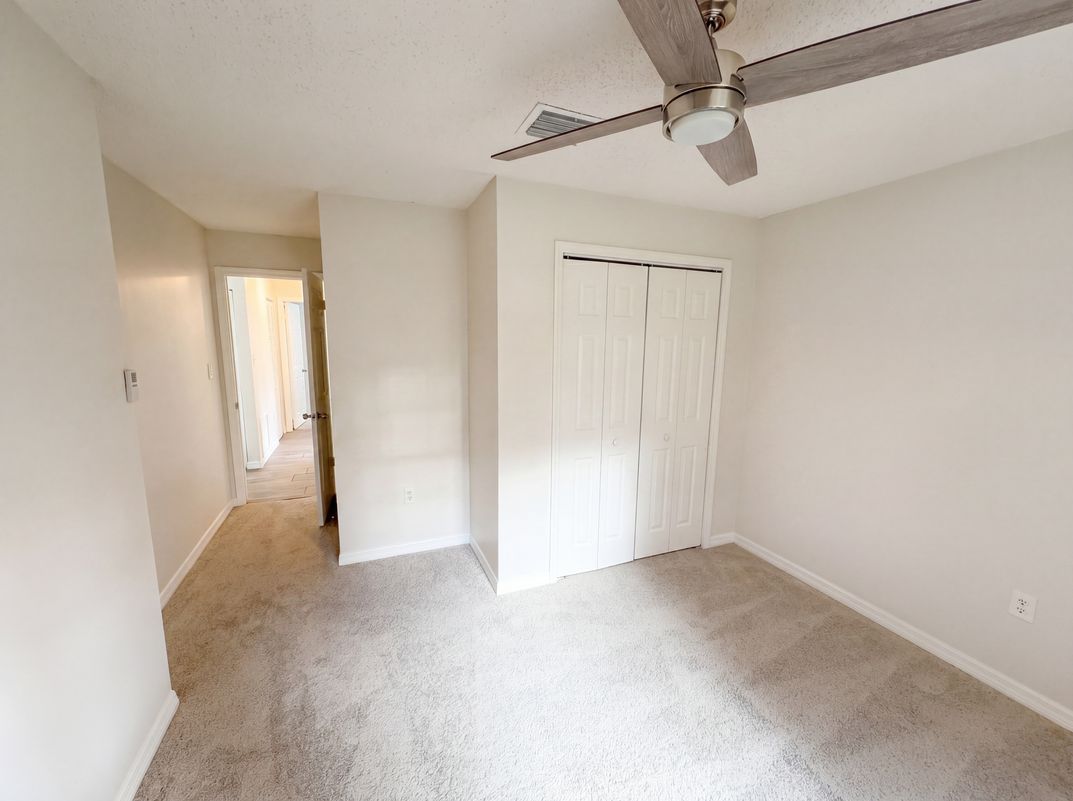 Photo 4 of 24 of 967 Lamplighter Dr NW, Palm Bay, FL