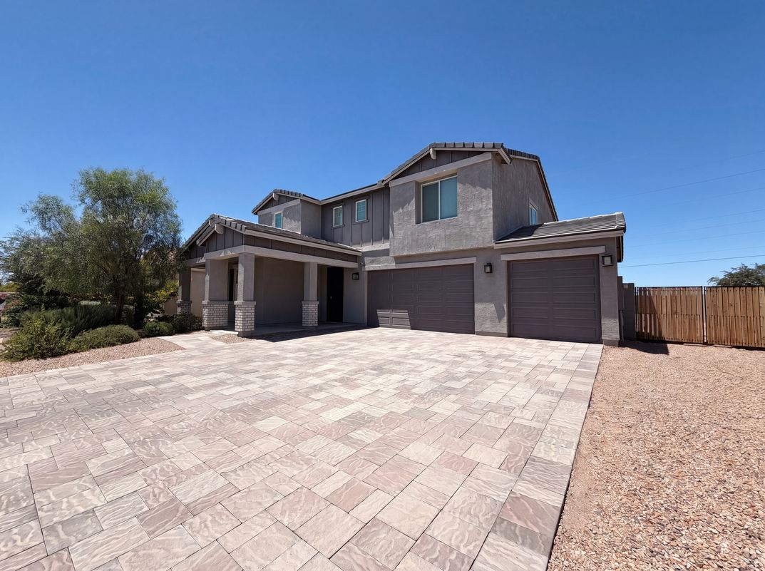 Property photo 1 of 2040 E Piedmont Pl