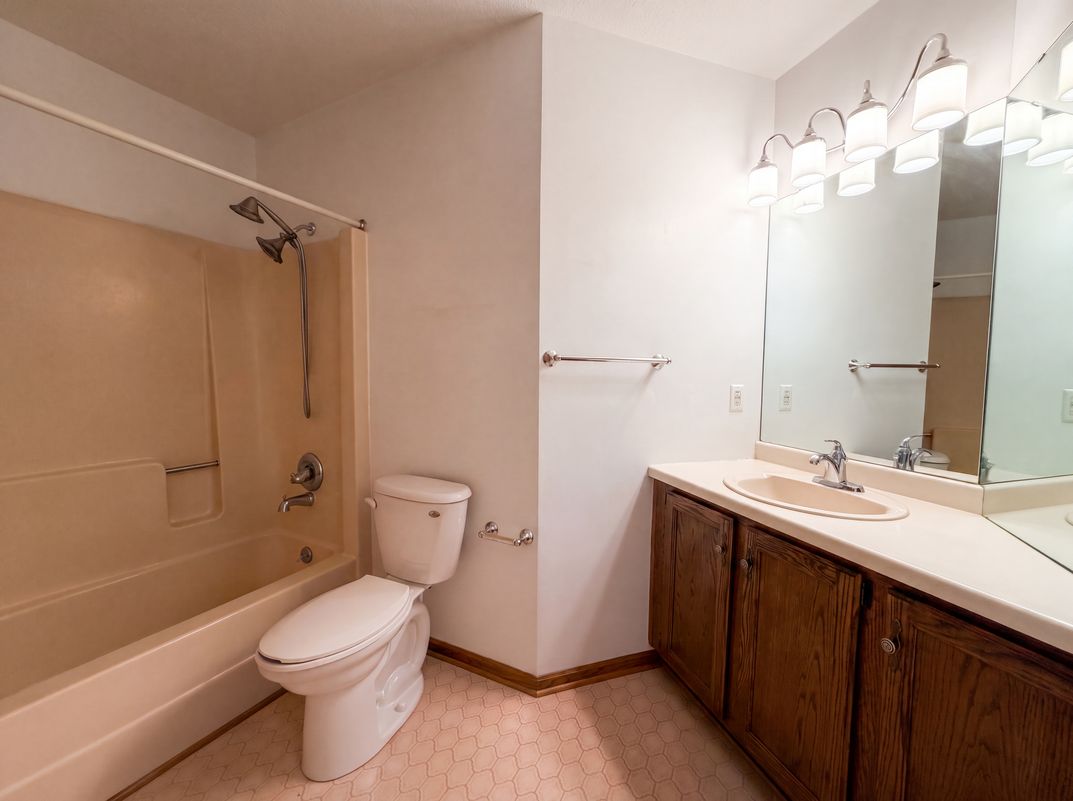 Photo 14 of 22 of 18216 Empire Trl, Farmington, MN