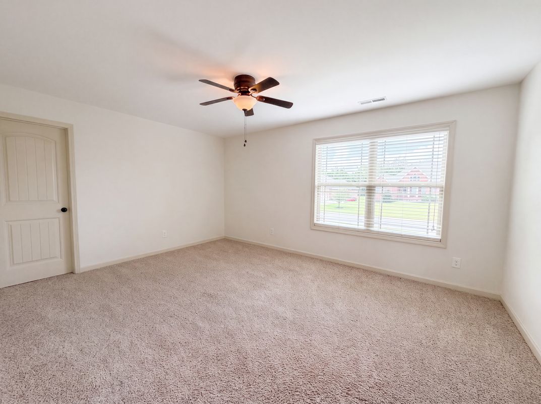 Photo 15 of 30 of 3512 Martins Woods Ln, La Vergne, TN