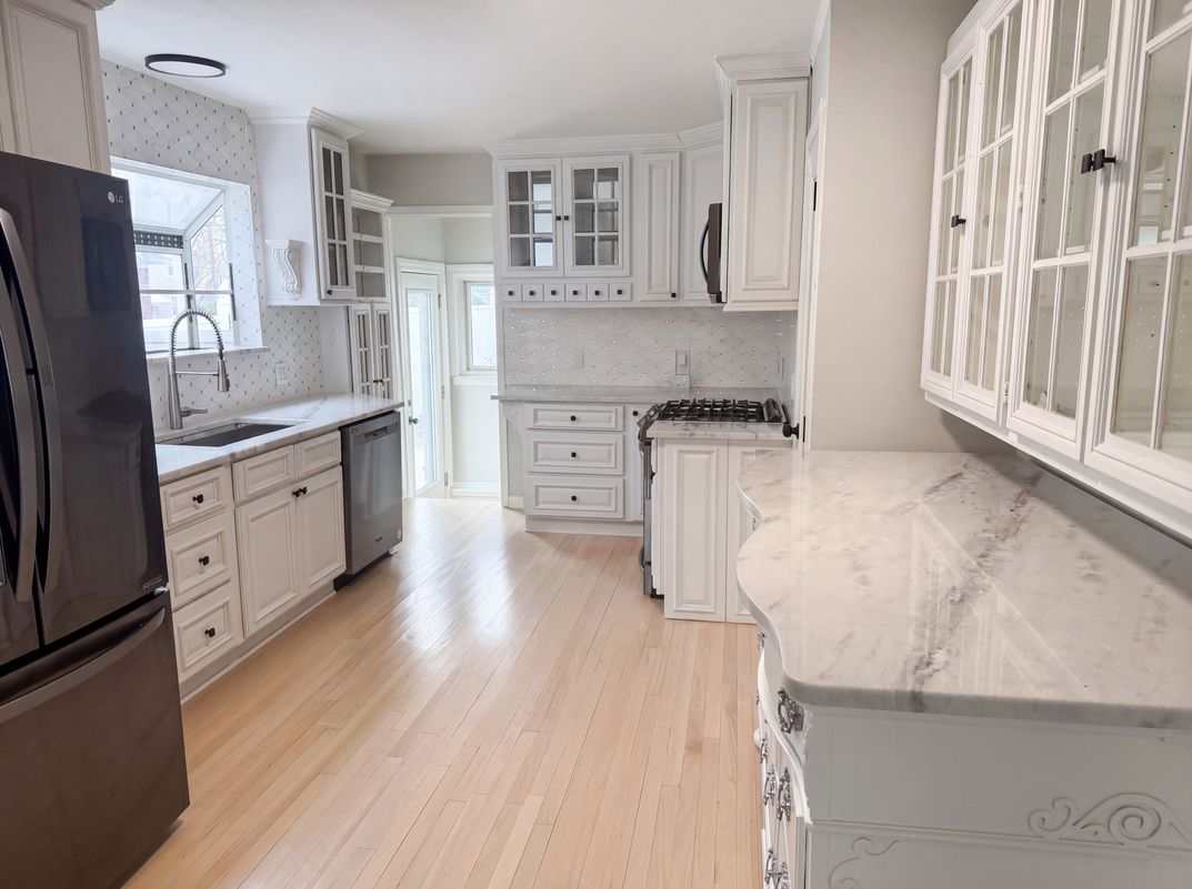 Property photo 2 of 916 Longfellow Ave