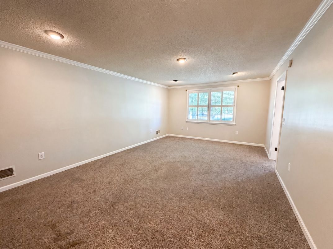 Photo 12 of 20 of 3006 Hilldale Rd, West Columbia, SC