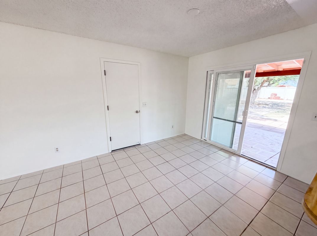 Photo 8 of 19 of 7949 E Manitoba Pl, Tucson, AZ
