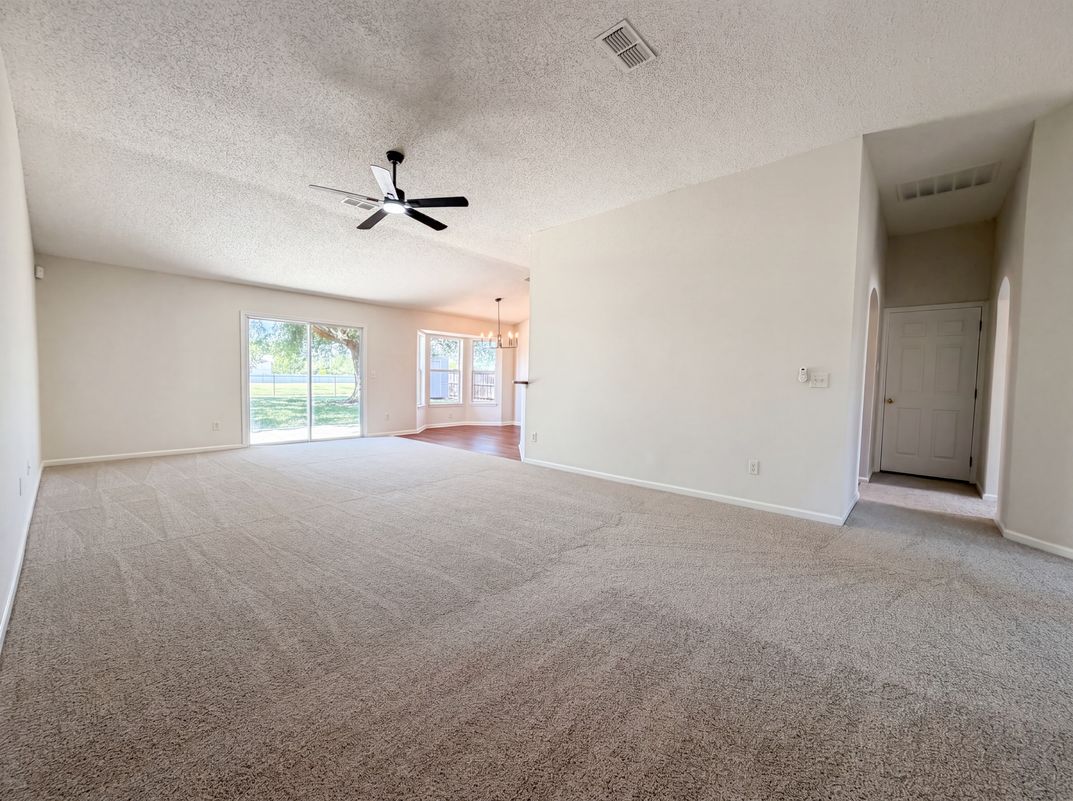 Property photo 3 of 11424 Rolling River Blvd