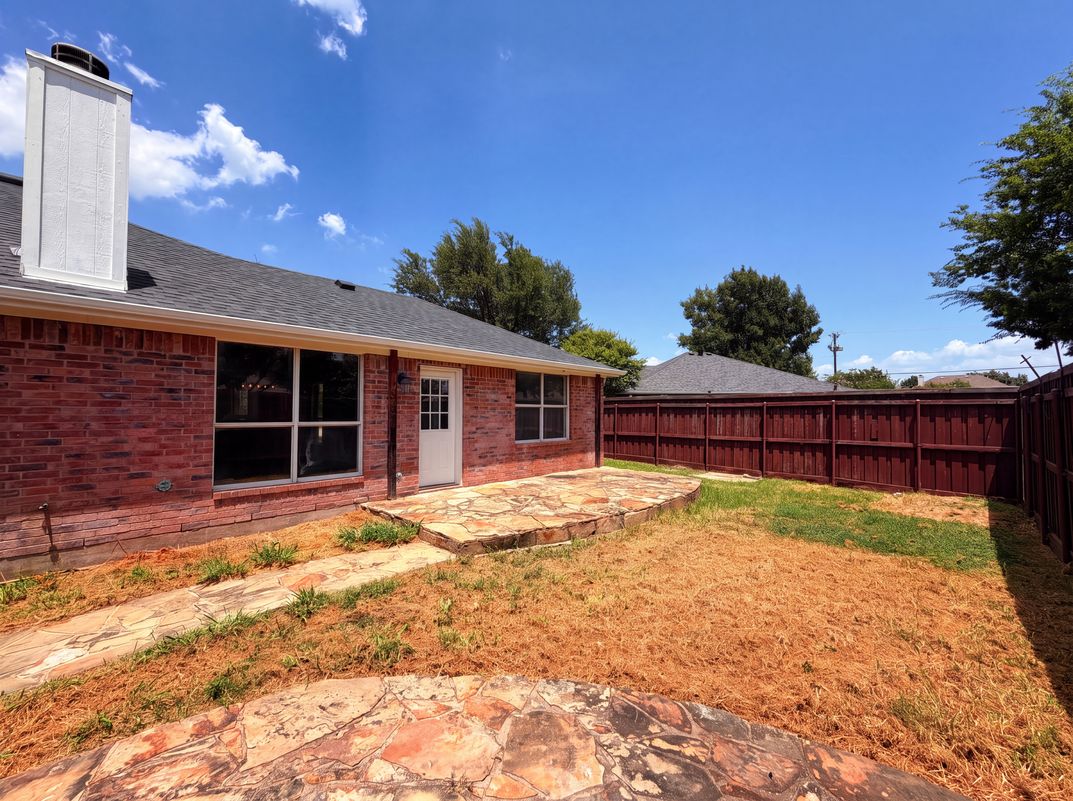 Photo 12 of 16 of 405 Kathy Ln, Wylie, TX