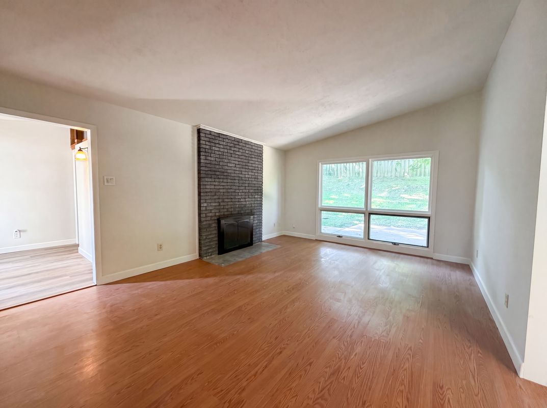 Property photo 3 of 30 Graeler Dr