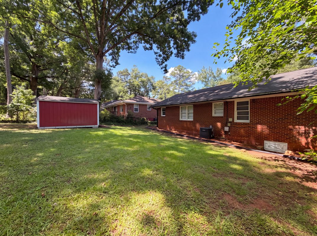 Photo 23 of 25 of 1848 Pinedale Pl, Decatur, GA