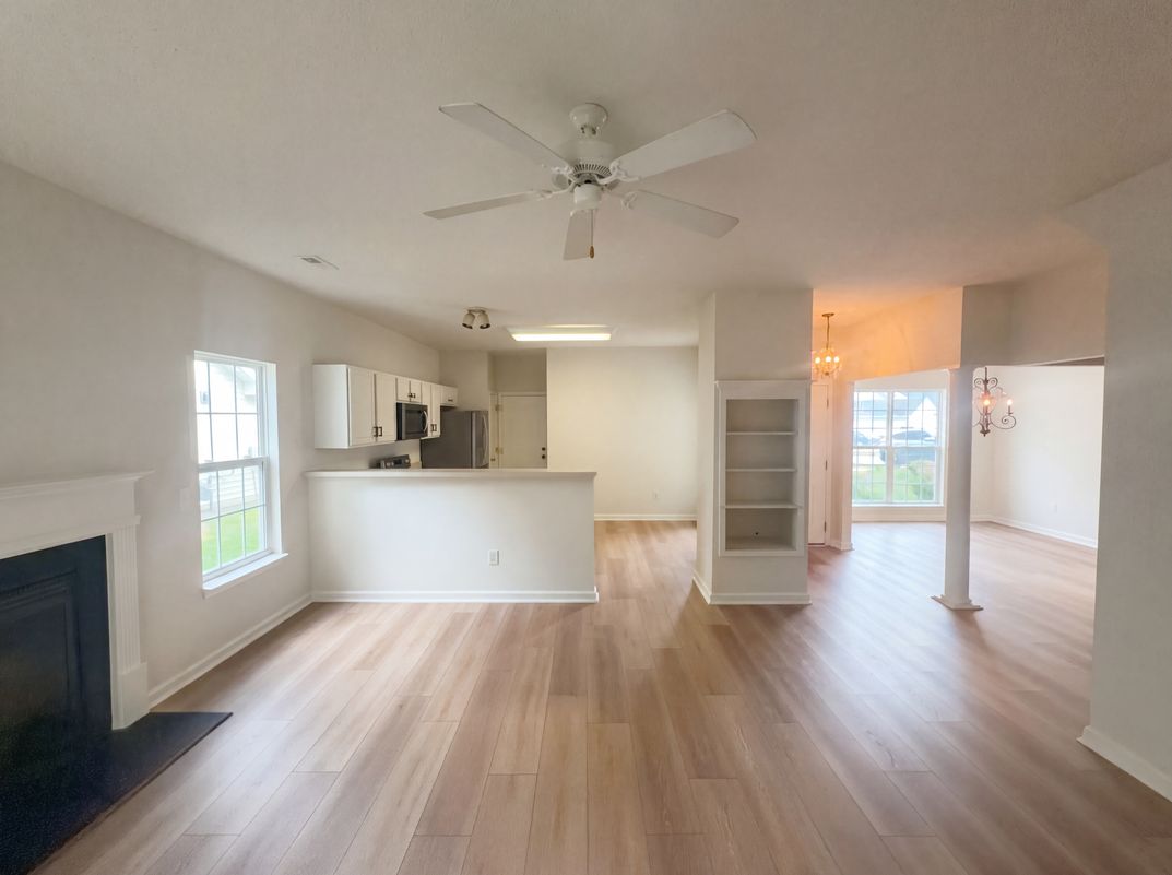 Photo 3 of 17 of 2855 Mossy Meadow Dr, High Point, NC