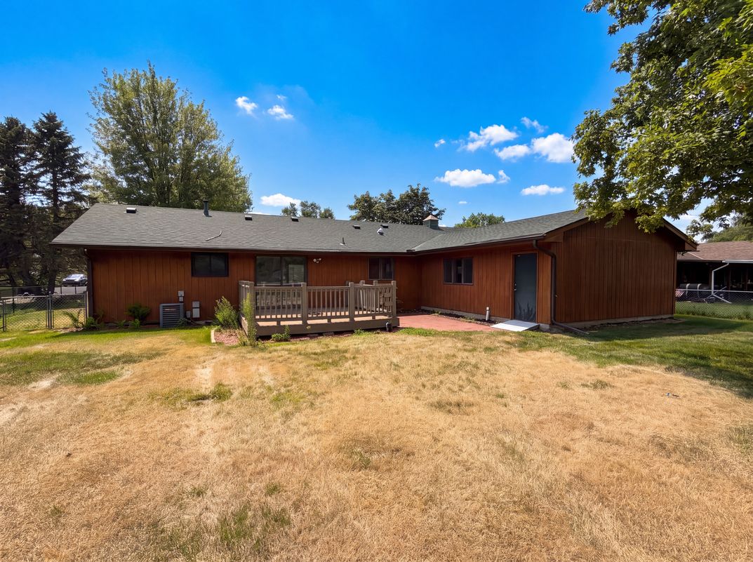 Photo 5 of 23 of 11353 N Heights Dr NW, Coon Rapids, MN
