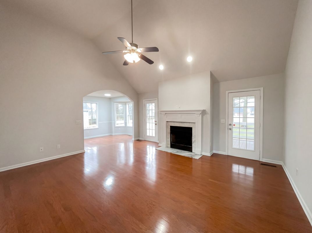 Photo 3 of 18 of 403 Buckingham Blvd, Gallatin, TN
