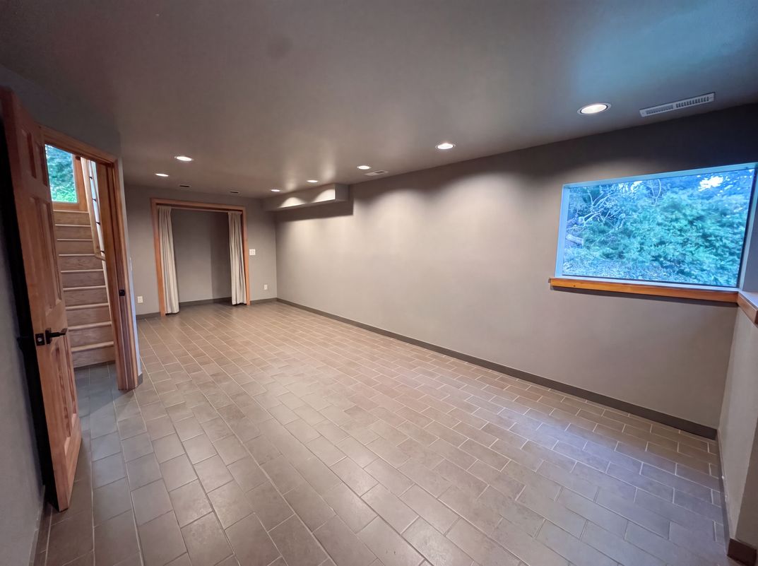 Photo 18 of 29 of 4510 SW 244th St, Vashon, WA