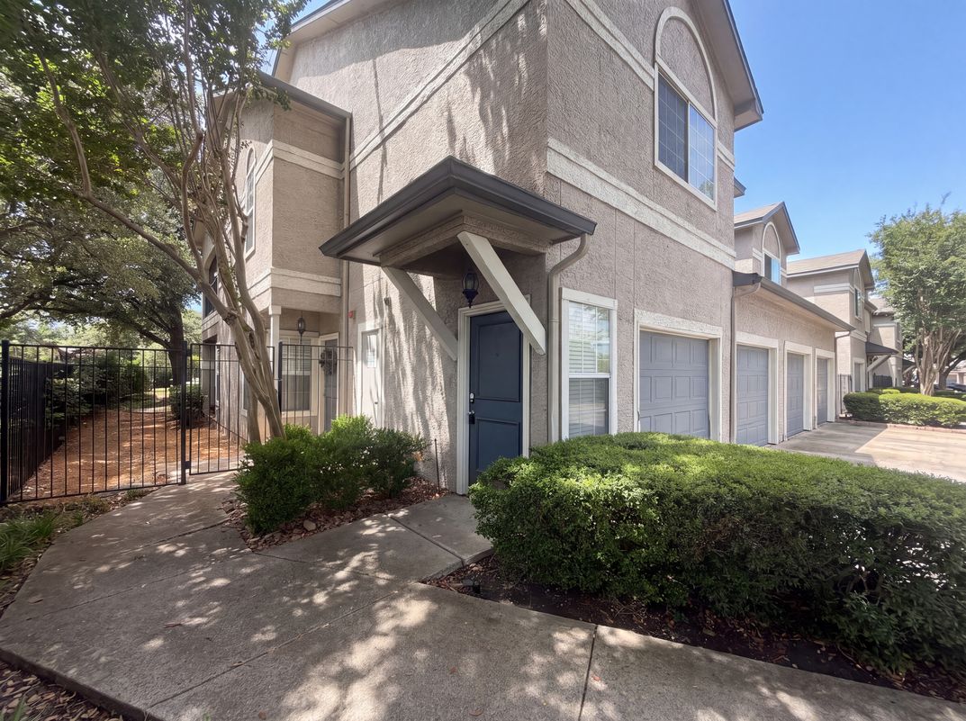 Photo 16 of 19 of 2601 Preston Rd, Plano, TX