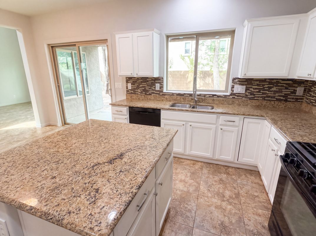 Photo 12 of 40 of 5417 W Parsons Rd, Phoenix, AZ