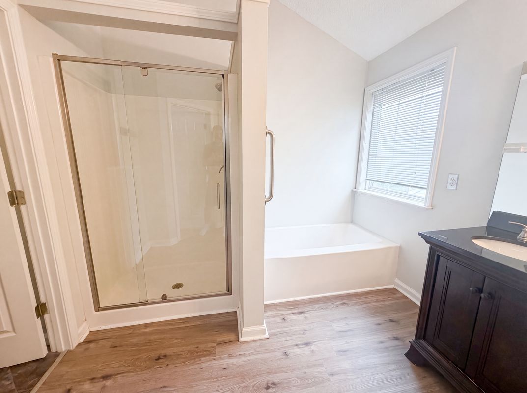 Photo 13 of 17 of 4549 Drewbridge Way, Raleigh, NC