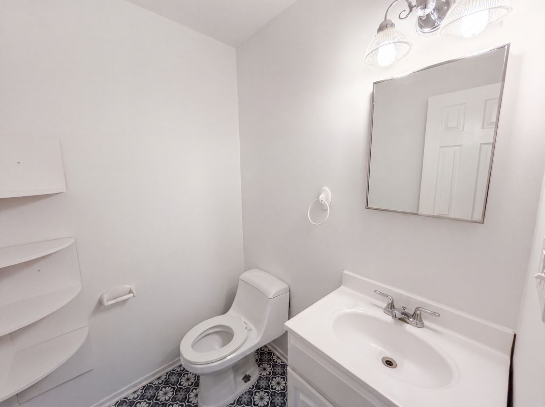 Photo 9 of 20 of 9983 Ridgeline Dr, Montgomery Village, MD