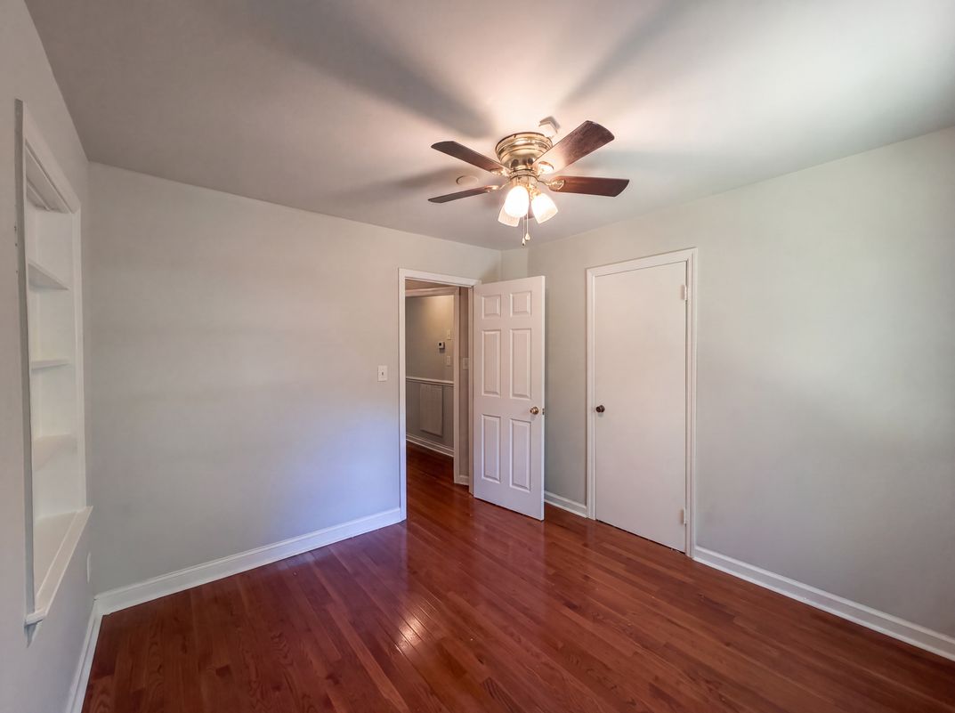 Photo 15 of 19 of 4060 Rosehill Rd, Fayetteville, NC