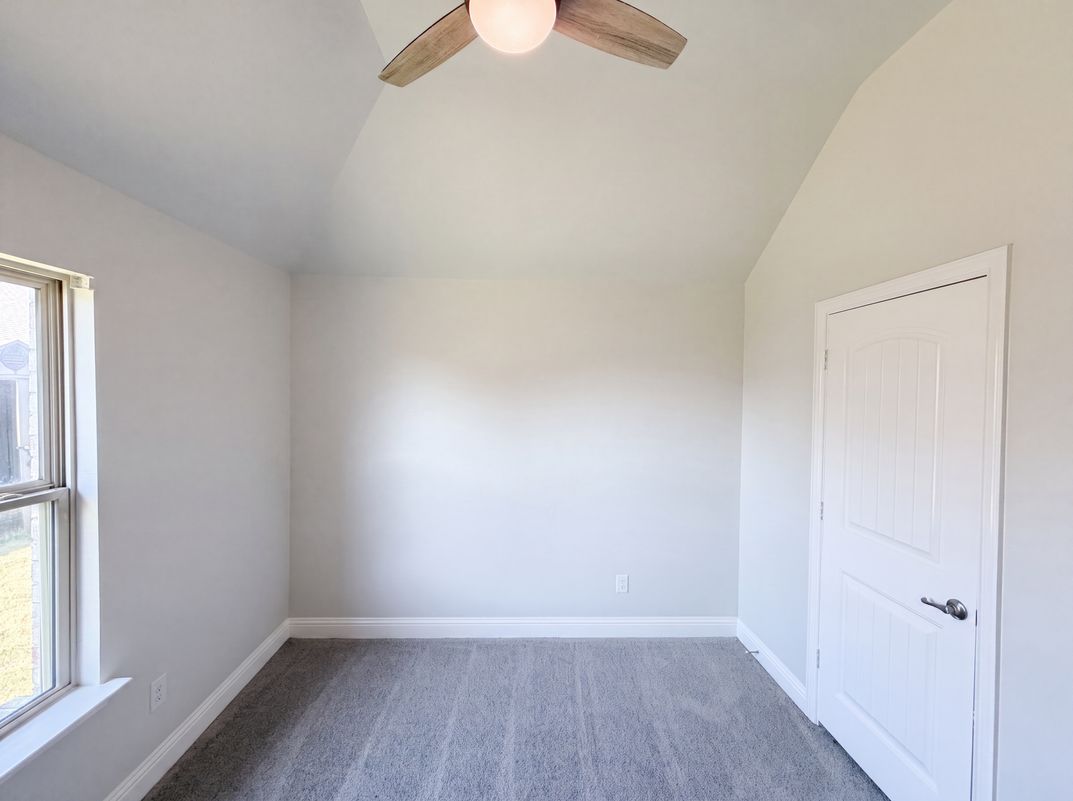 Photo 15 of 20 of 1530 Woodmere Dr, Krum, TX