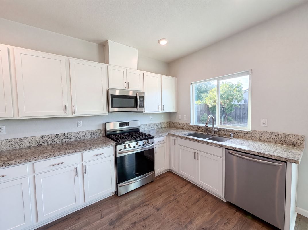 Photo 9 of 27 of 8224 Kossum Way, Elk Grove, CA