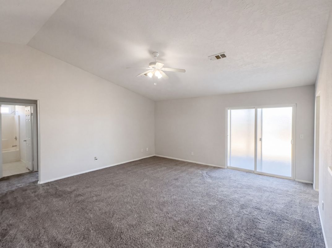 Photo 8 of 22 of 9712 Nipa Ave, California City, CA