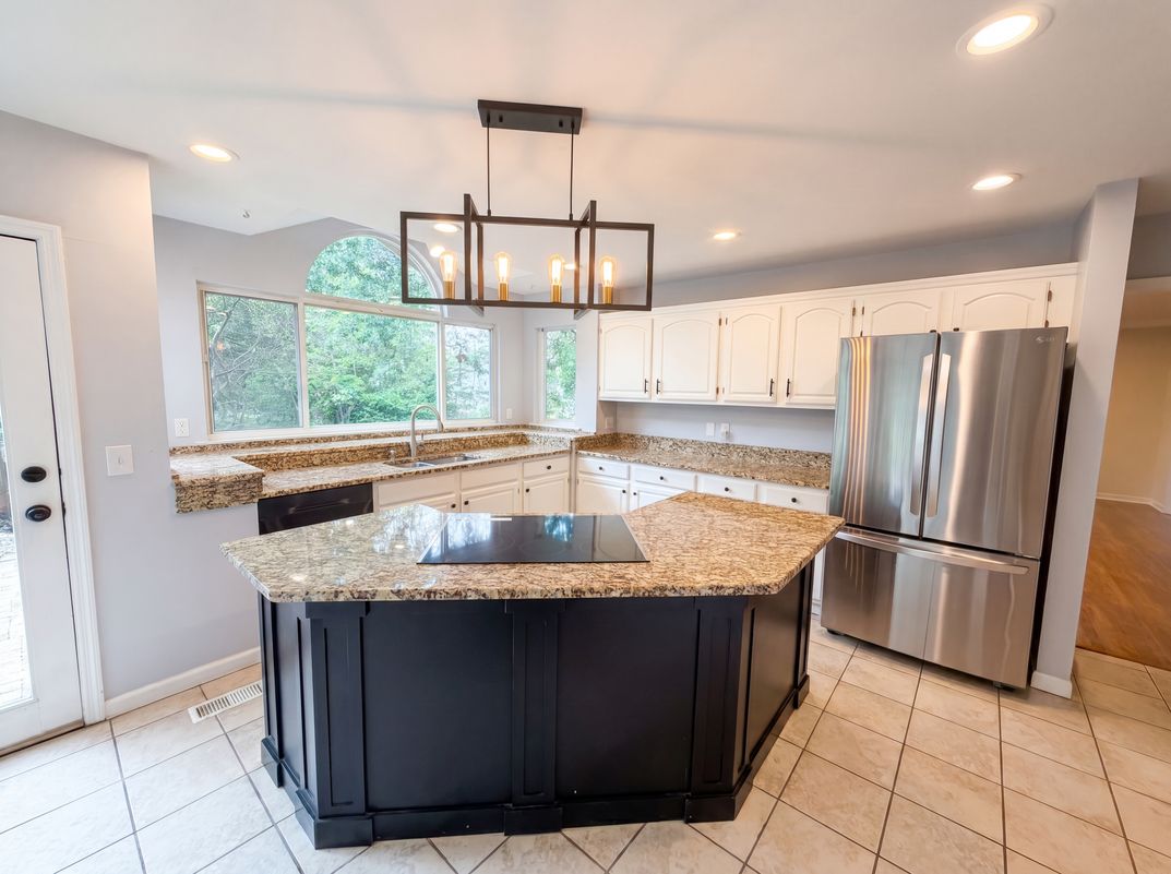 Photo 2 of 31 of 16201 Surfview Ct, Grover, MO