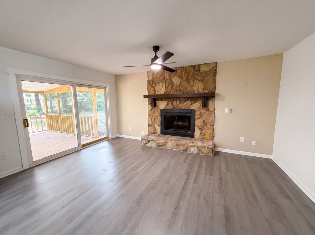 Photo 3 of 24 of 619 Piedmont Ln, Ladson, SC