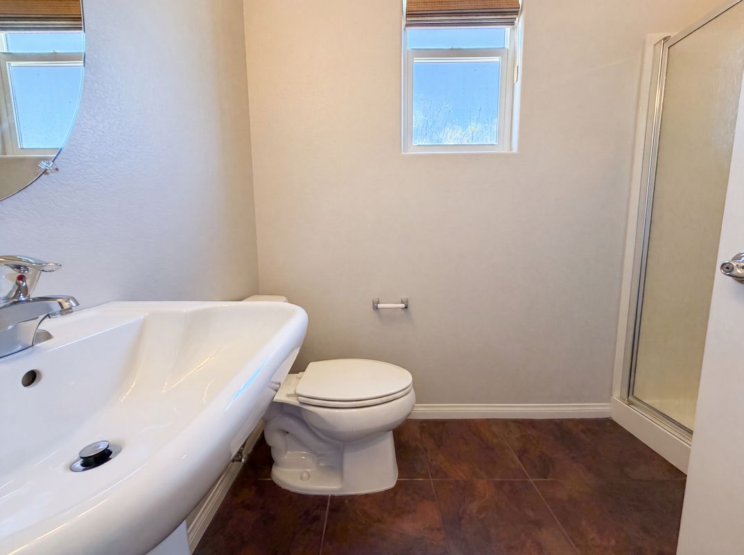 Photo 13 of 21 of 908 Baronet Dr, Las Vegas, NV