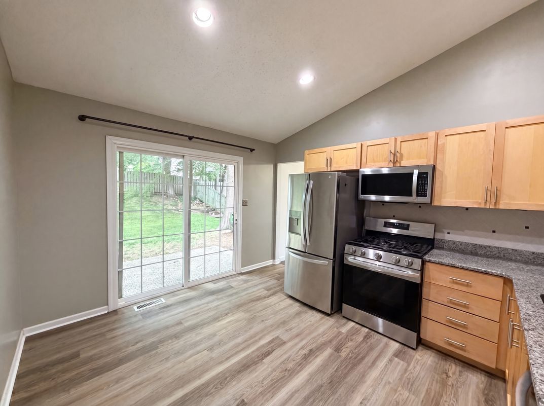 Photo 6 of 20 of 743 Eaglebrooke Dr, Ballwin, MO