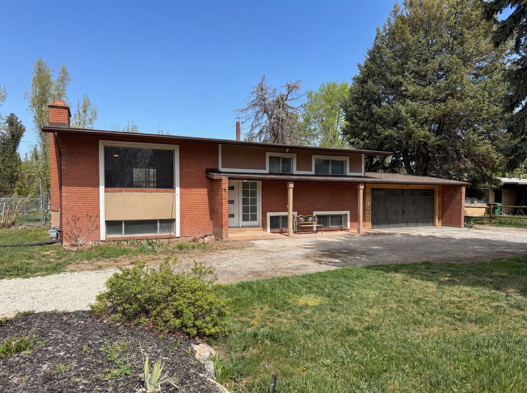 Photo 7 of 24 of 750 W Gentile St, Layton, UT