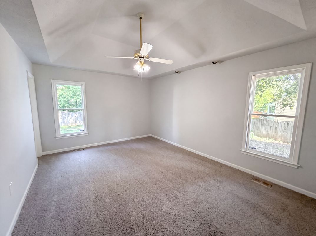 Photo 11 of 16 of 10912 Belvoir Rd, Chester, VA