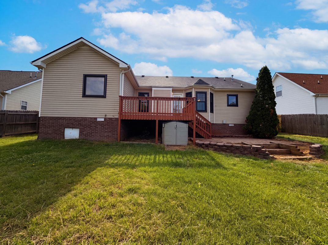 Photo 19 of 26 of 1688 Cedar Springs Cir, Clarksville, TN