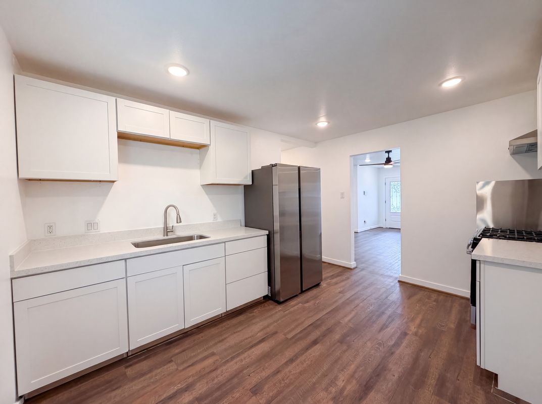 Photo 7 of 17 of 3457 Mainer St, Houston, TX