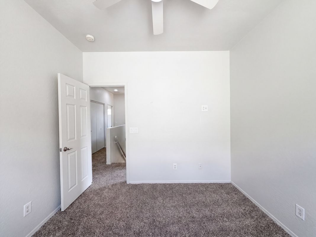 Photo 15 of 31 of 5641 S 10th Dr, Phoenix, AZ